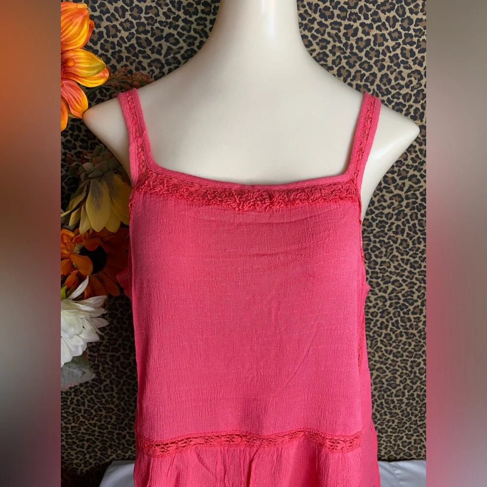 🌴3/$30🌴DOE & RAE Coral Tank Top with Fringe Detail NWT - Picture 4 of 9